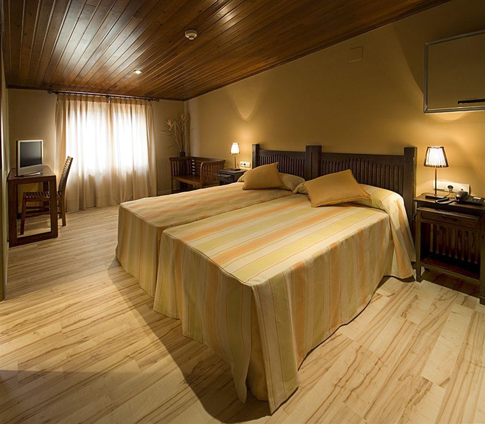 Hotel H Con Encanto Binéfar Dış mekan fotoğraf