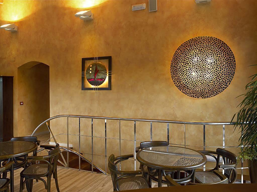 Hotel H Con Encanto Binéfar Dış mekan fotoğraf